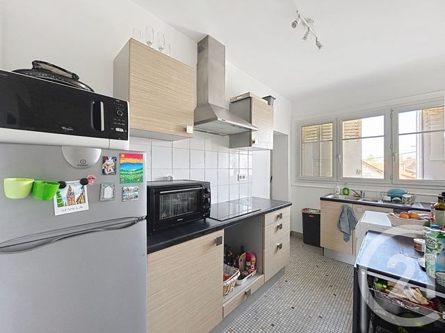 Appartement F3 à louer - 3 pièces - 60.2 m2 - ANGOULEME - 16 - POITOU-CHARENTES - Century 21 Aloha Immobilier