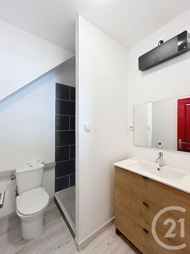 Appartement F1 à louer - 1 pièce - 22.43 m2 - ANGOULEME - 16 - POITOU-CHARENTES - Century 21 Aloha Immobilier