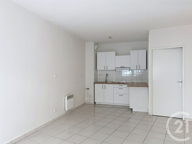 Appartement F2 à louer - 2 pièces - 42.0 m2 - ANGOULEME - 16 - POITOU-CHARENTES - Century 21 Aloha Immobilier