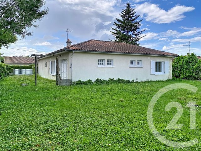 maison à louer - 4 pièces - 112.0 m2 - L ISLE D ESPAGNAC - 16 - POITOU-CHARENTES - Century 21 Aloha Immobilier