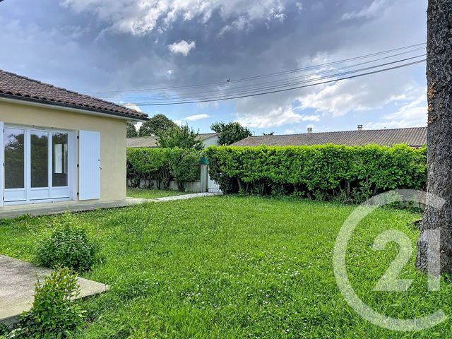 maison à louer - 4 pièces - 112.0 m2 - L ISLE D ESPAGNAC - 16 - POITOU-CHARENTES - Century 21 Aloha Immobilier