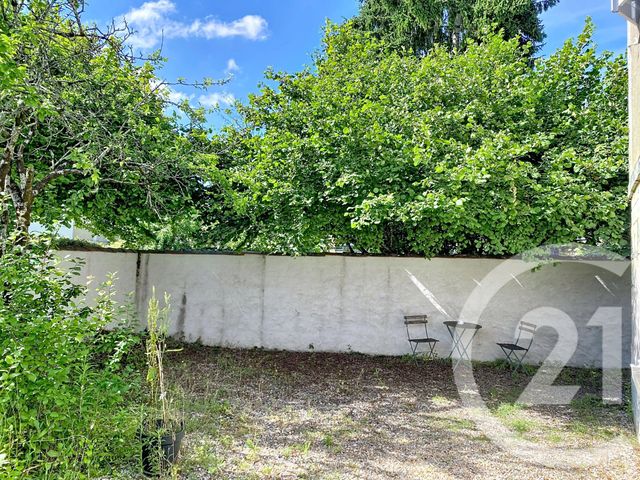 Appartement F2 à louer - 2 pièces - 27.0 m2 - ANGOULEME - 16 - POITOU-CHARENTES - Century 21 Aloha Immobilier