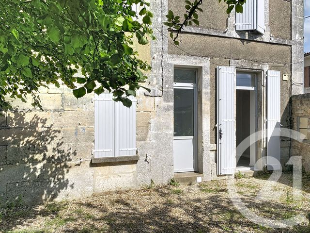 Appartement F2 à louer - 2 pièces - 27.0 m2 - ANGOULEME - 16 - POITOU-CHARENTES - Century 21 Aloha Immobilier