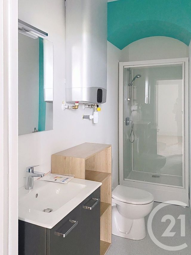 Appartement Studio à louer - 1 pièce - 24.63 m2 - ANGOULEME - 16 - POITOU-CHARENTES - Century 21 Aloha Immobilier