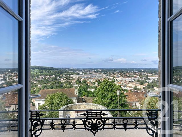 Appartement Studio à louer - 1 pièce - 24.63 m2 - ANGOULEME - 16 - POITOU-CHARENTES - Century 21 Aloha Immobilier