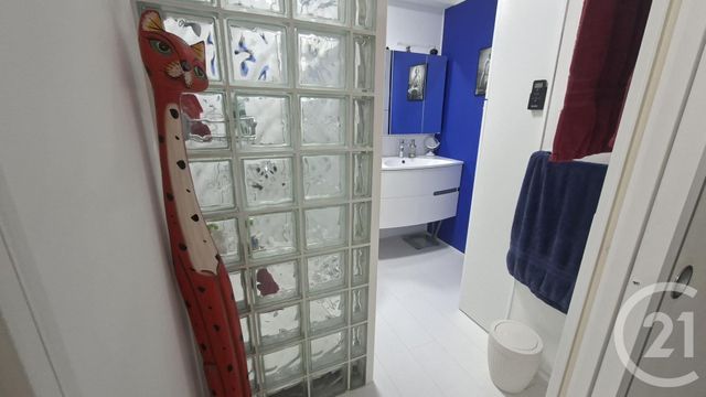 Appartement F4 à vendre - 4 pièces - 102.2 m2 - ANGOULEME - 16 - POITOU-CHARENTES - Century 21 Aloha Immobilier