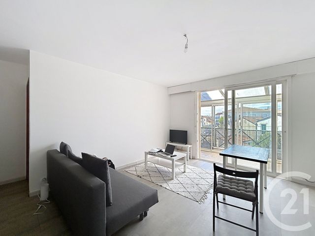 Appartement F2 à louer - 2 pièces - 45.0 m2 - ANGOULEME - 16 - POITOU-CHARENTES - Century 21 Aloha Immobilier