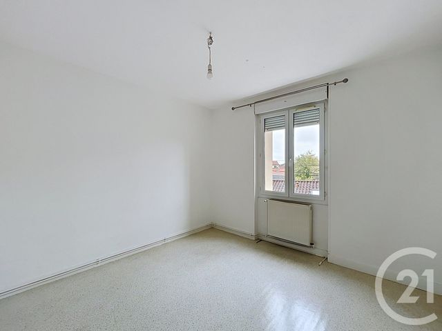 Appartement F3 à louer - 3 pièces - 63.0 m2 - ANGOULEME - 16 - POITOU-CHARENTES - Century 21 Aloha Immobilier