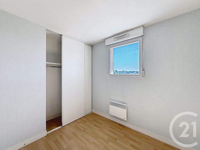 Appartement F3 à louer - 3 pièces - 57.32 m2 - ANGOULEME - 16 - POITOU-CHARENTES - Century 21 Aloha Immobilier