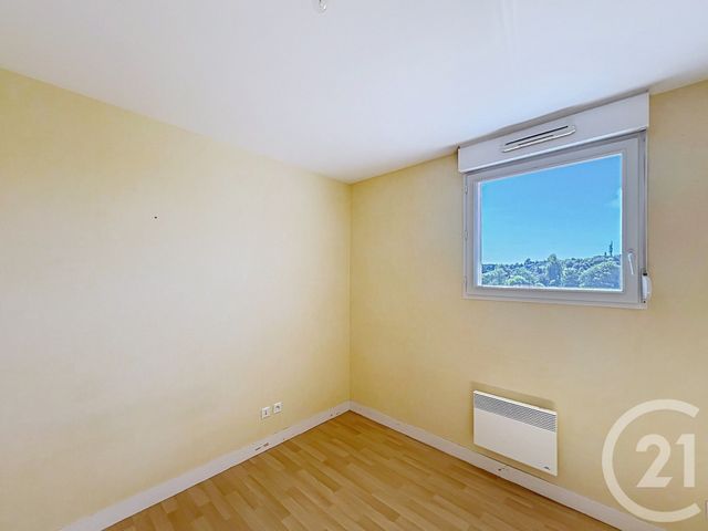 Appartement F3 à louer - 3 pièces - 57.32 m2 - ANGOULEME - 16 - POITOU-CHARENTES - Century 21 Aloha Immobilier