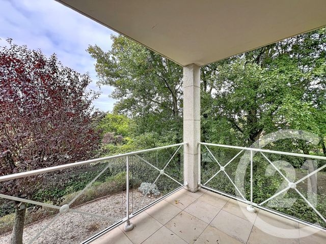 Appartement F3 à louer - 3 pièces - 70.14 m2 - ANGOULEME - 16 - POITOU-CHARENTES - Century 21 Aloha Immobilier