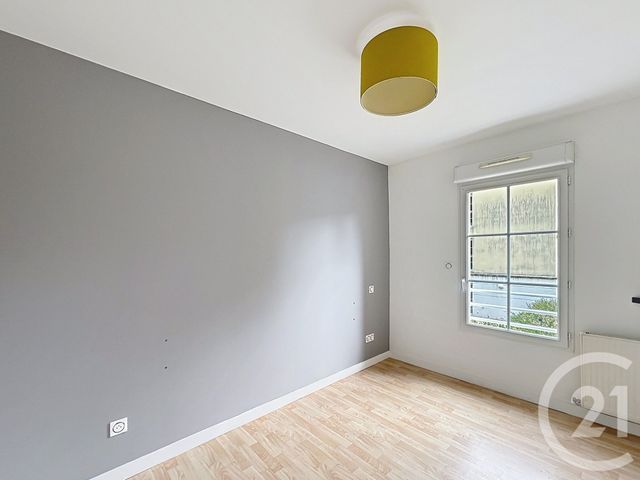Appartement F3 à louer - 3 pièces - 70.14 m2 - ANGOULEME - 16 - POITOU-CHARENTES - Century 21 Aloha Immobilier