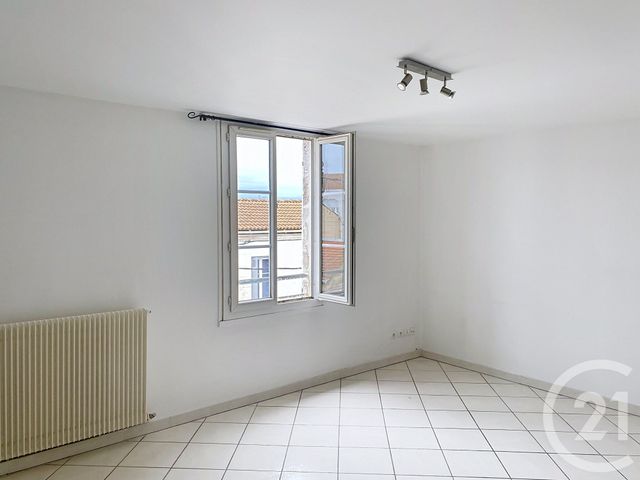 Appartement F3 à louer - 3 pièces - 76.44 m2 - ANGOULEME - 16 - POITOU-CHARENTES - Century 21 Aloha Immobilier
