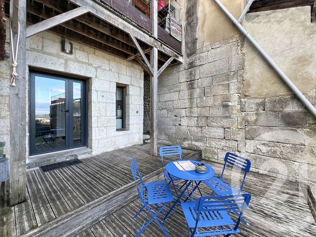 Appartement F1 à louer - 1 pièce - 31.8 m2 - ANGOULEME - 16 - POITOU-CHARENTES - Century 21 Aloha Immobilier