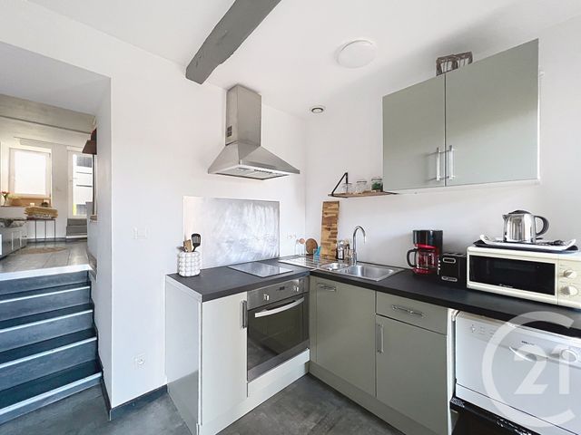 Appartement F1 à louer - 1 pièce - 31.8 m2 - ANGOULEME - 16 - POITOU-CHARENTES - Century 21 Aloha Immobilier