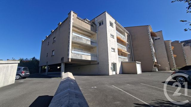 Appartement F3 à vendre - 3 pièces - 89.0 m2 - ANGOULEME - 16 - POITOU-CHARENTES - Century 21 Aloha Immobilier