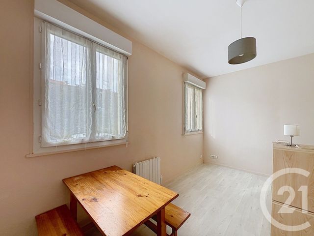 Appartement F1 à louer - 1 pièce - 24.24 m2 - ANGOULEME - 16 - POITOU-CHARENTES - Century 21 Aloha Immobilier