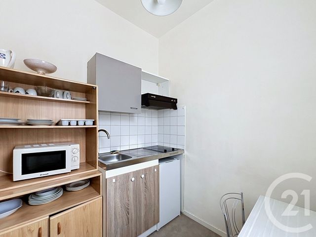 Appartement F1 à louer - 1 pièce - 24.24 m2 - ANGOULEME - 16 - POITOU-CHARENTES - Century 21 Aloha Immobilier