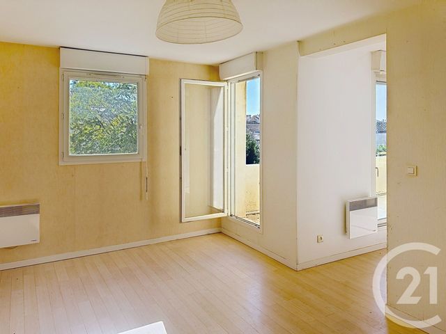 Appartement F3 à vendre - 4 pièces - 62.95 m2 - ANGOULEME - 16 - POITOU-CHARENTES - Century 21 Aloha Immobilier
