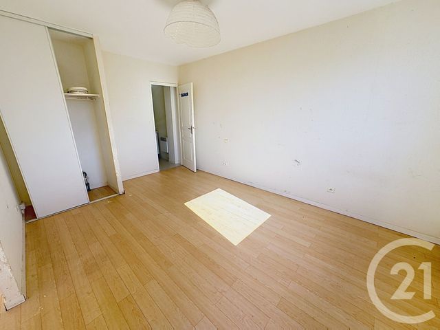 Appartement F3 à vendre - 4 pièces - 62.95 m2 - ANGOULEME - 16 - POITOU-CHARENTES - Century 21 Aloha Immobilier