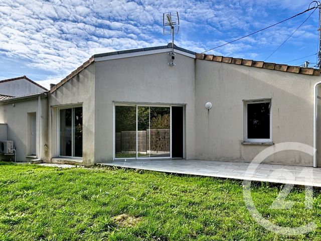 maison à louer - 4 pièces - 87.1 m2 - ANGOULEME - 16 - POITOU-CHARENTES - Century 21 Aloha Immobilier
