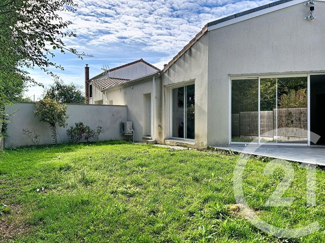maison à louer - 4 pièces - 87.1 m2 - ANGOULEME - 16 - POITOU-CHARENTES - Century 21 Aloha Immobilier