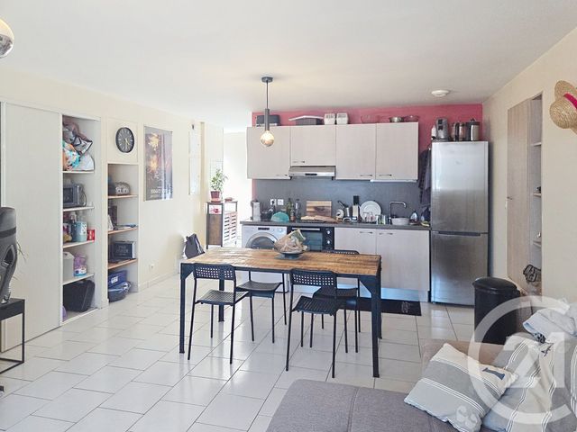 Appartement F2 à louer - 2 pièces - 47.93 m2 - ANGOULEME - 16 - POITOU-CHARENTES - Century 21 Aloha Immobilier