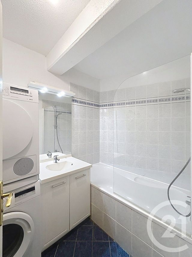 Appartement F2 à louer - 2 pièces - 47.76 m2 - ANGOULEME - 16 - POITOU-CHARENTES - Century 21 Aloha Immobilier