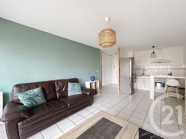 Appartement F2 à louer - 2 pièces - 47.76 m2 - ANGOULEME - 16 - POITOU-CHARENTES - Century 21 Aloha Immobilier