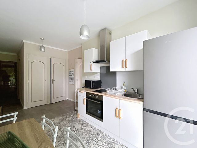 Appartement F1 à louer - 1 pièce - 39.69 m2 - ANGOULEME - 16 - POITOU-CHARENTES - Century 21 Aloha Immobilier