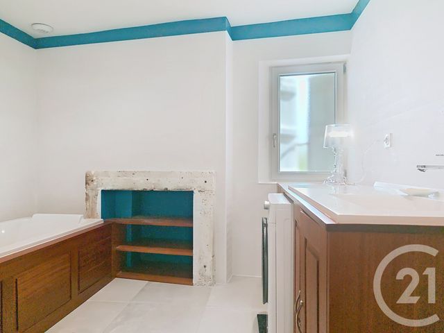 maison à vendre - 8 pièces - 190.0 m2 - ANGOULEME - 16 - POITOU-CHARENTES - Century 21 Aloha Immobilier